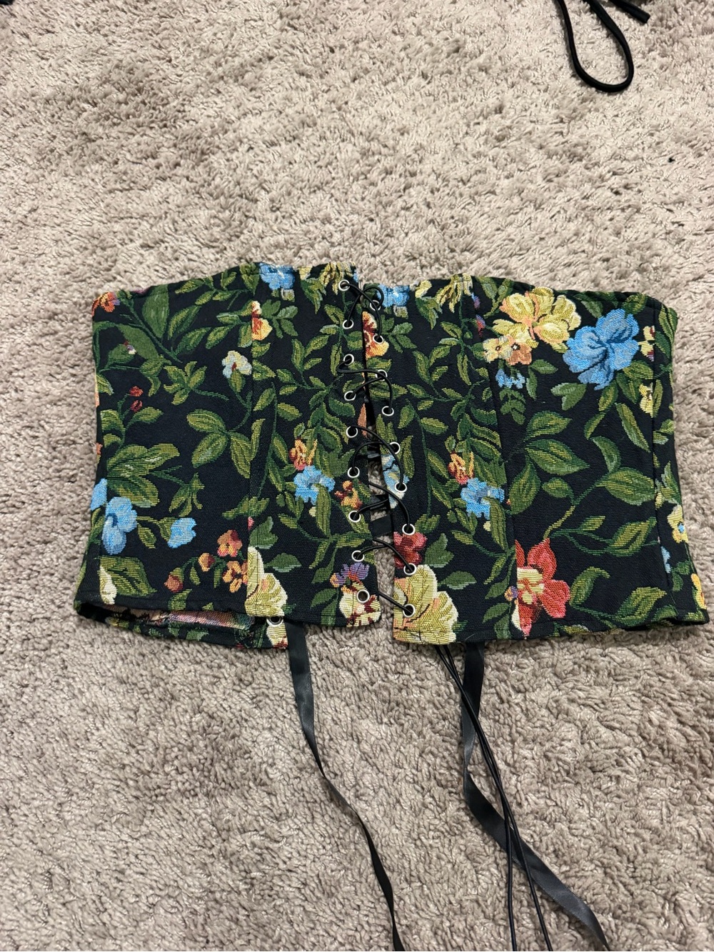 Daisy Black Floral Lace-Up Corset Belt with Multicolor Tapestry